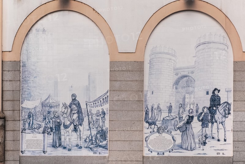Spain, Extremadura, Badajoz, Tiled arches on building in Paseo de San Francisco showing Alcazaba and Puerta de Palmas. 
Photo Hugh Rooney / Eye Ubiquitous