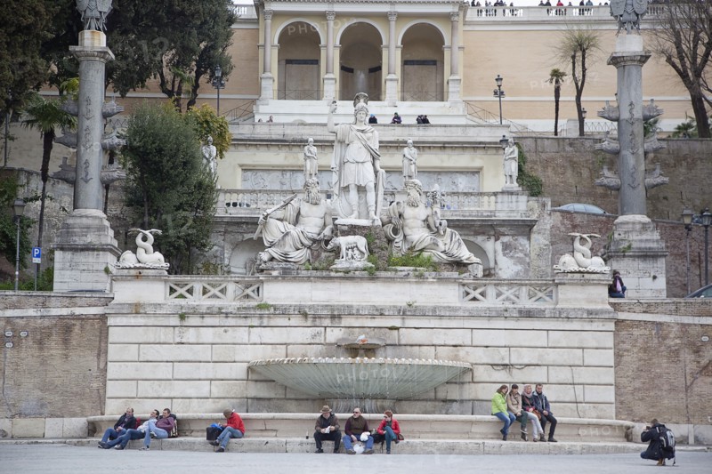 Italy, Lazio, Rome, Fountain in Piazza del Popolo. 
Photo Stephen Rafferty / Eye Ubiquitous