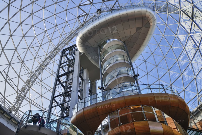 Ireland, North, Belfast, Victoria Square shopping centre, interior view of the glass dome. 
Photo Hugh Rooney