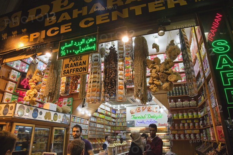 Turkey, Istanbul, Fatih, Eminou, Misir Carsisi, Spice market interior. 
Photo Stephen Rafferty