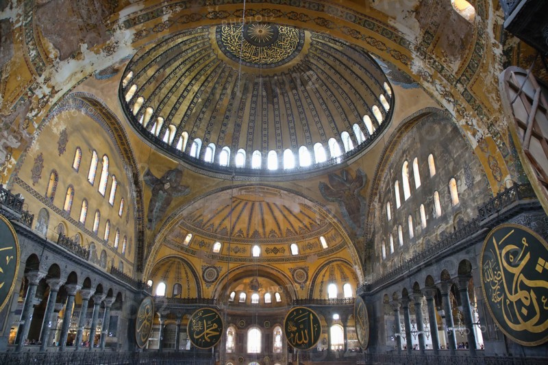 Turkey, Istanbul, Fatih, Sultanahmet, Haghia Sofia interior. . 
Photo Stephen Rafferty