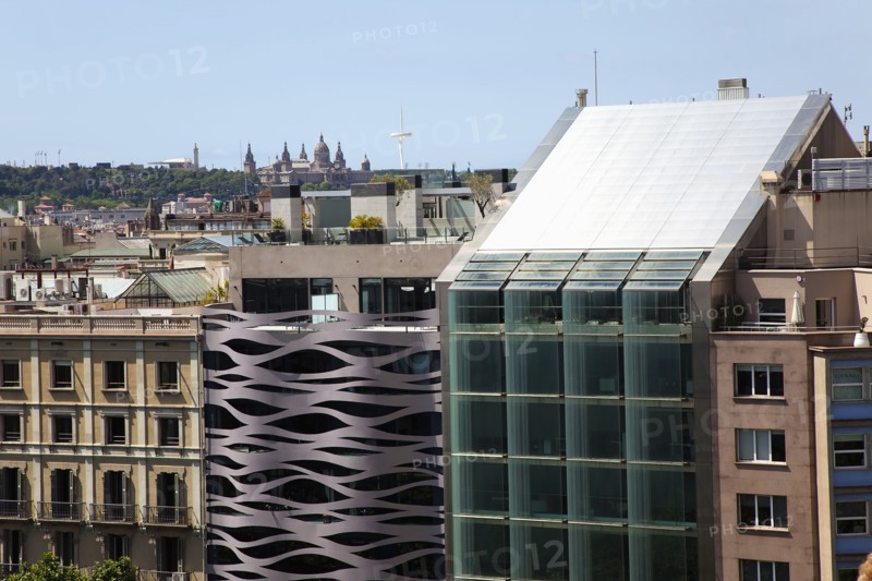 Spain, Catalonia, Barcelona, Spain, Catalonia, Barcelona, Example, view over modern office buidlings toward Montjuic. 
Photo Stephen Rafferty