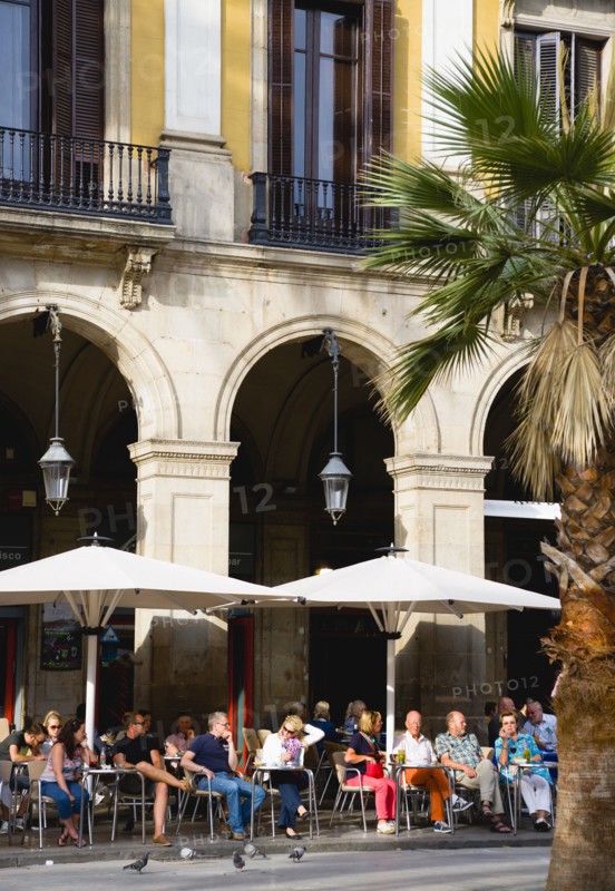 Spain, Catalonia, Barcelona, Placa Reial.