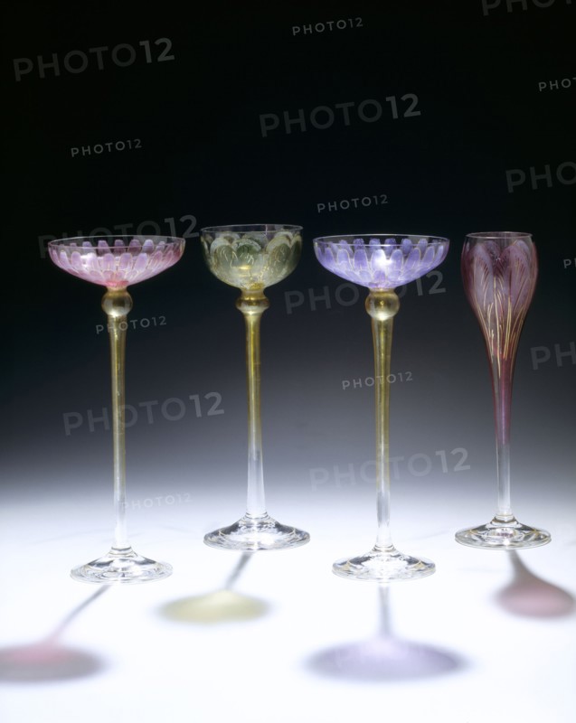 Theresienthaler Krystallglasfabric, Quatre grands verres à pieds
