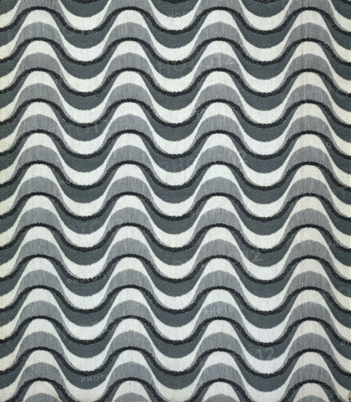 Bouzois, Rideau à motifs