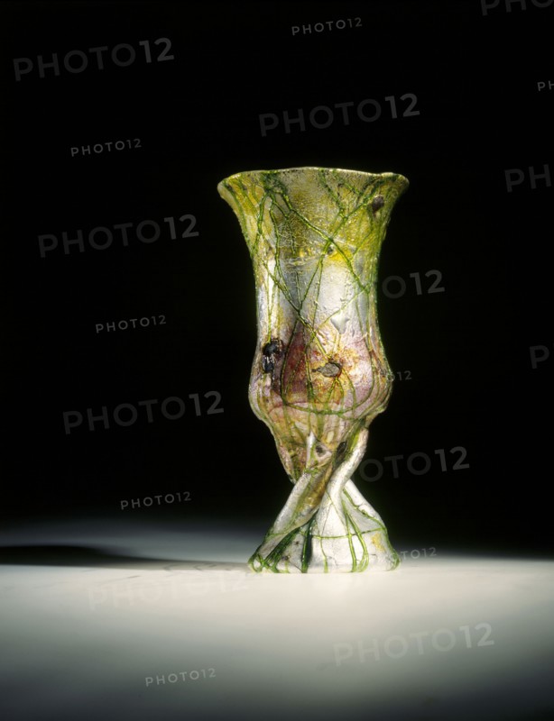 Vase tourné