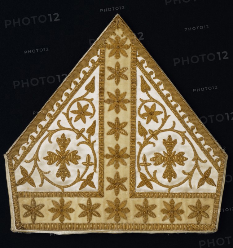 Pugin, Mitre