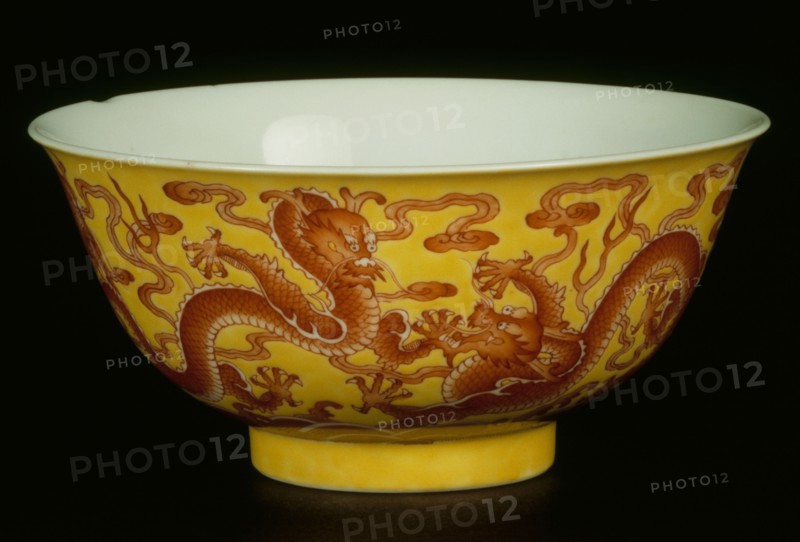 Bol chinois aux motifs de dragons