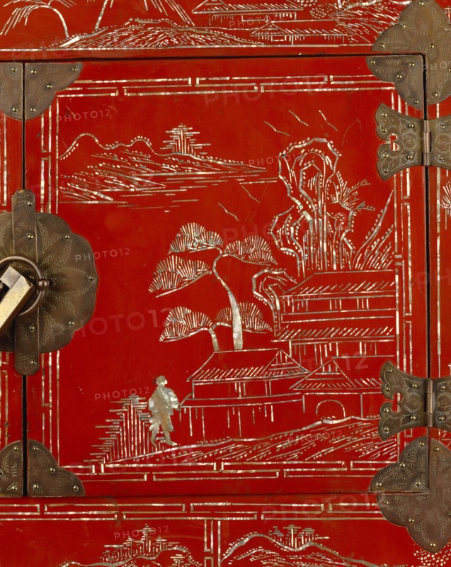 Armoire laquée (détail)