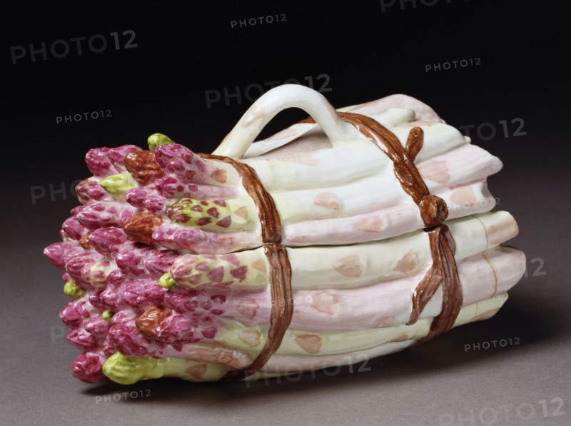 Terrine en forme de botte d'asperges