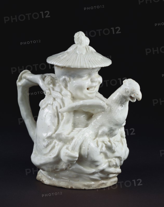 Théière, fabrique de porcelaine à Chelsea