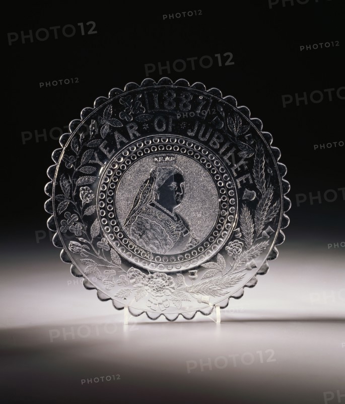 Assiette commémorative en or de Victoria, par Sowerby & Co
