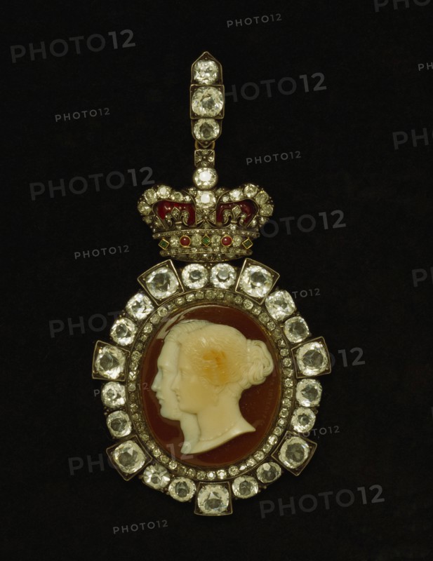 R & S Garrard, Badge de Première Classe de l'Ordre royal de Victoria et Albert