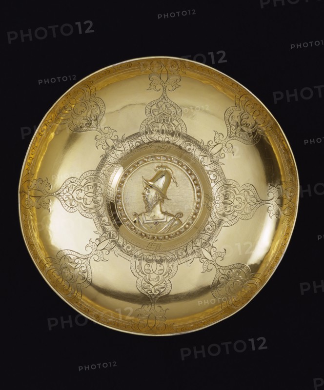 Standing Bowl. London, England, late 16th century