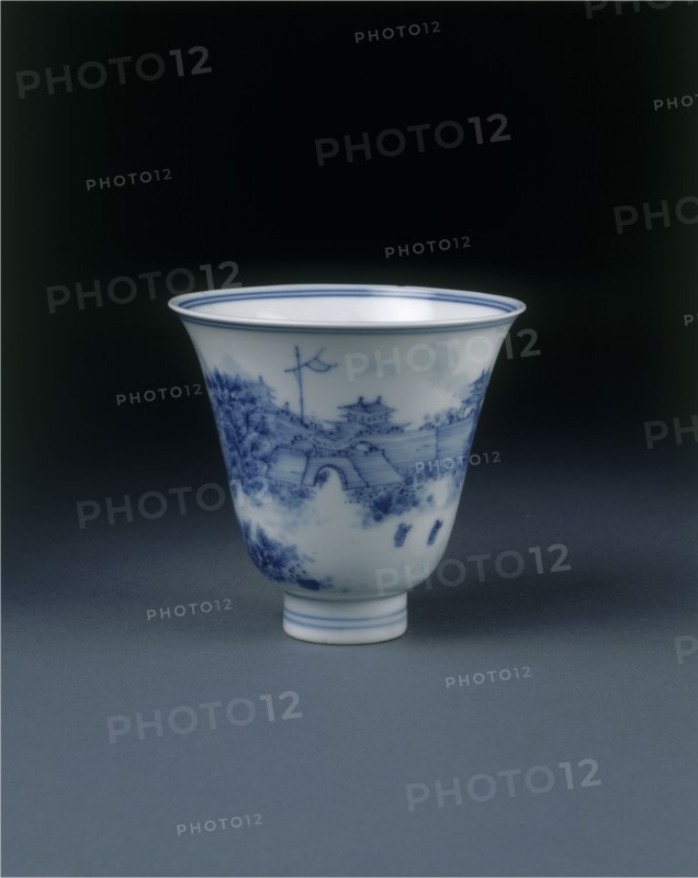 Porcelain cup. China, Qing dynasty, 1662-1722