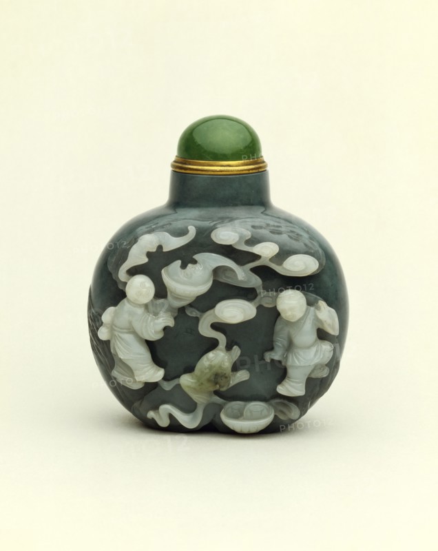Snuff bottle. China, 19th century