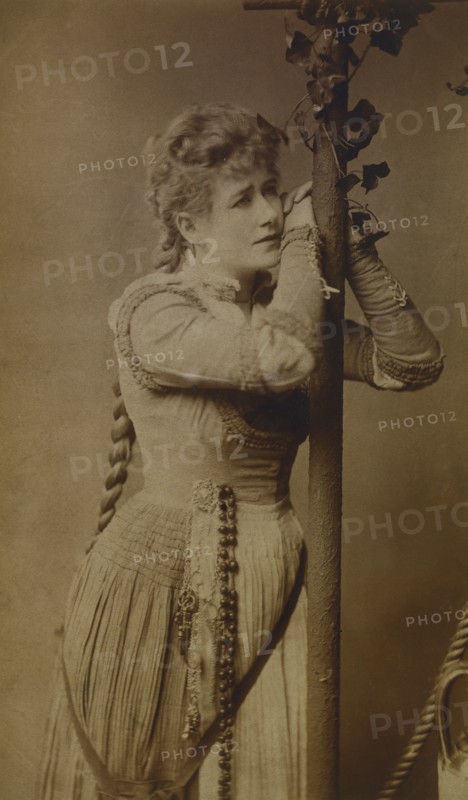 Ellen Terry in Faust. London, England, 19th century