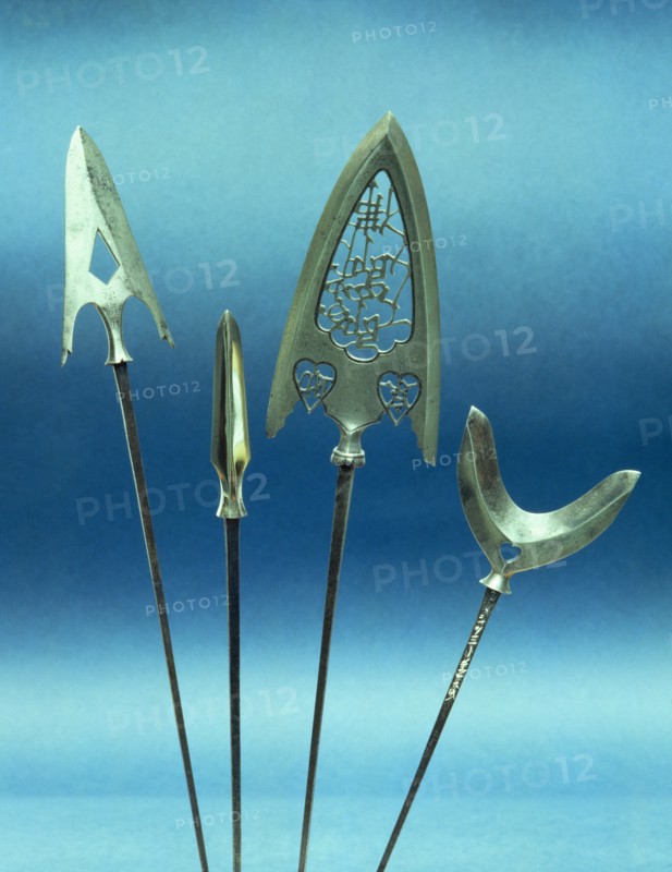 Four arrow heads. Japan
