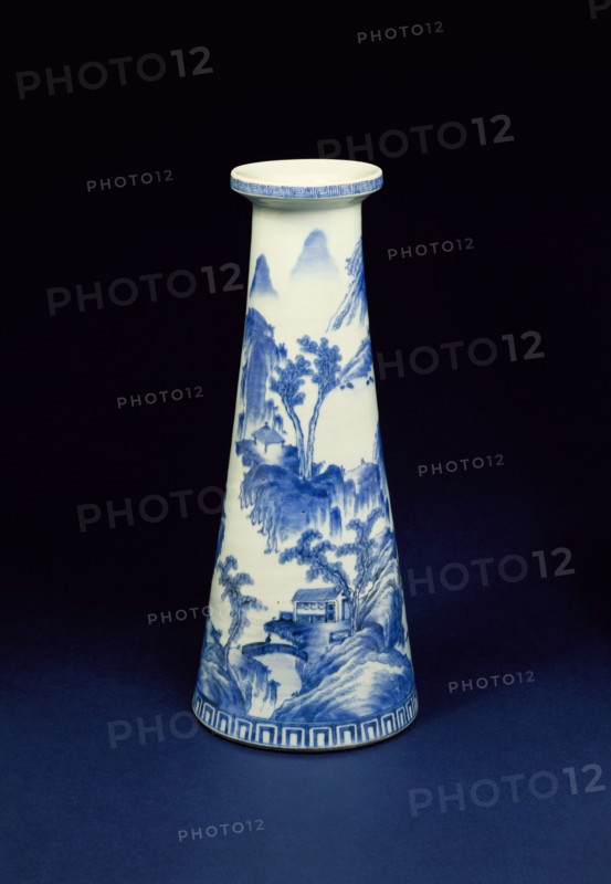 Vase. Japan, 19th century.