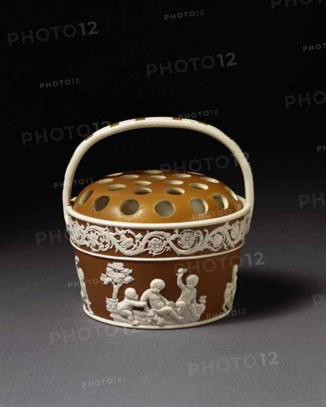Basket, by Spode. Stoke-on-Trent, England, 19th century