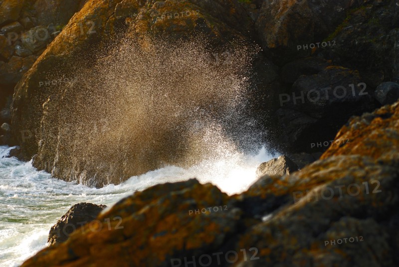 Mer agitée à Boscastle, Angleterre