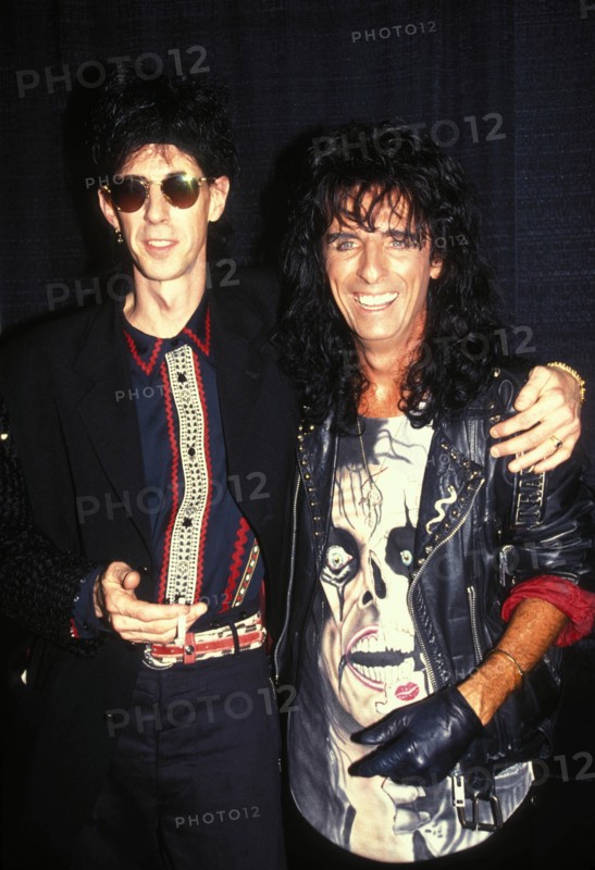 Entertainment News - December 00, 1989