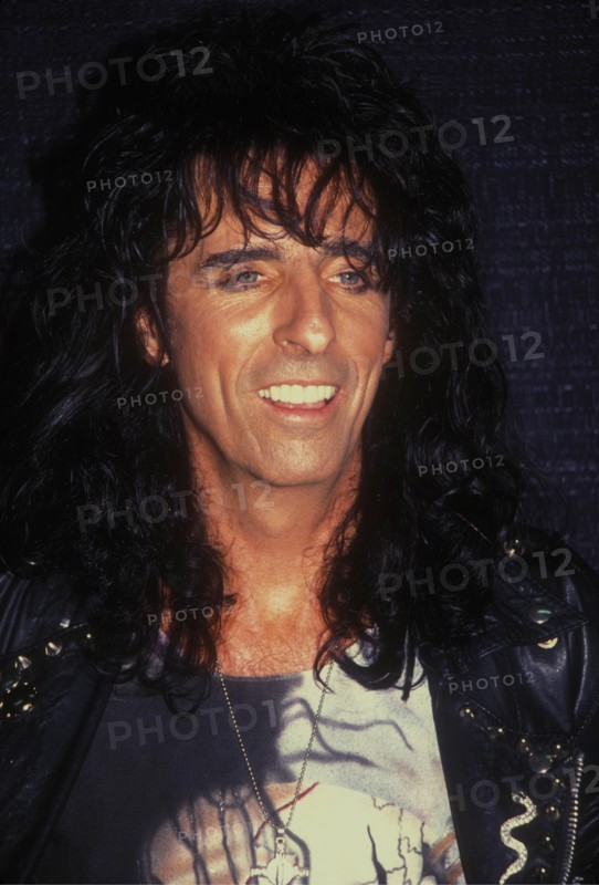 Entertainment News - December 00, 1989