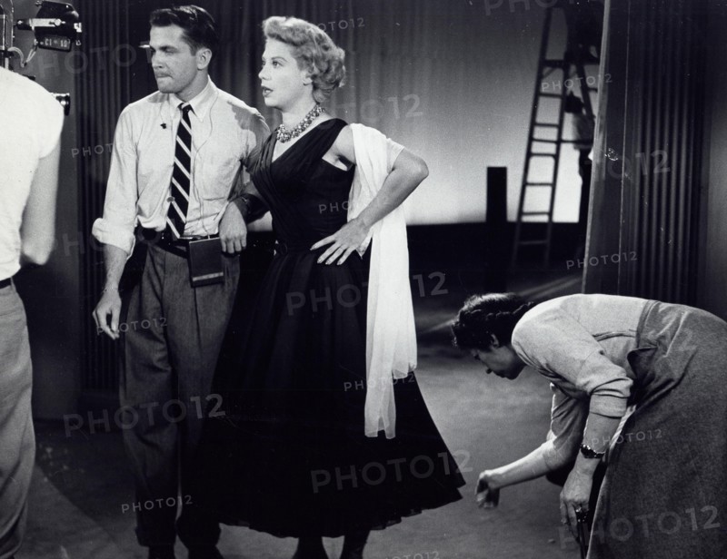 DINAH SHORE