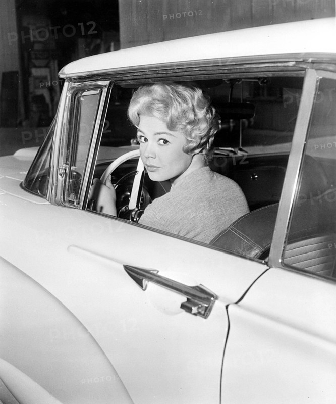 Sandra Dee Sw