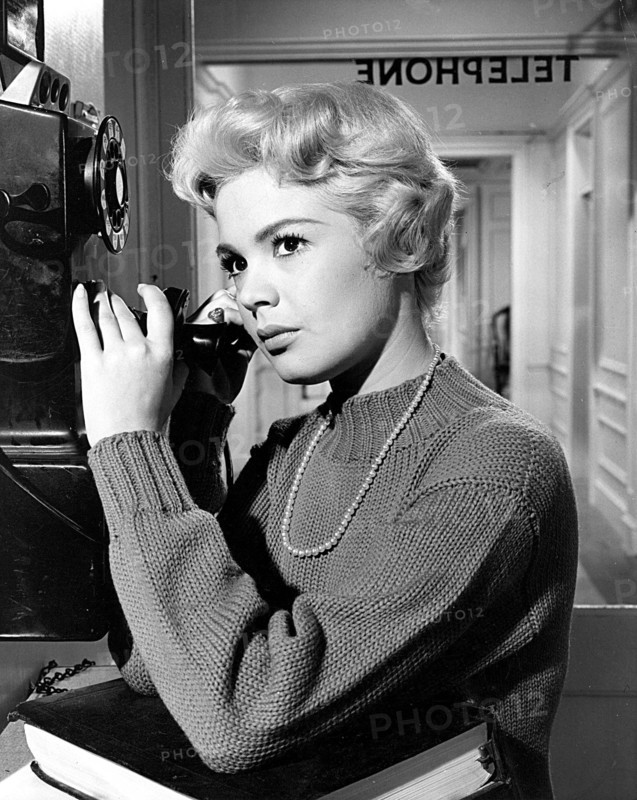 Sandra Dee Sw