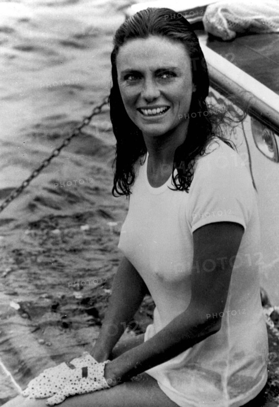 Jackie Bisset Sw