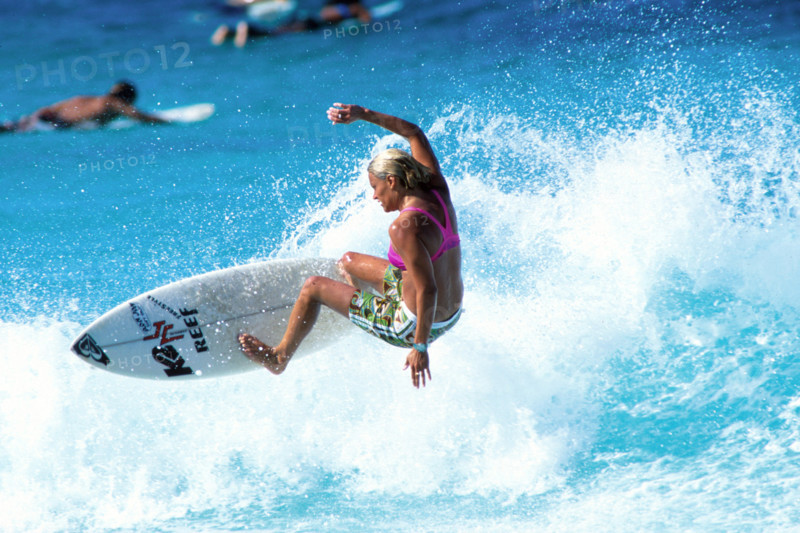 Dec 11, 2000; North Shore, Hawaii, USA; Six time World Champion LISA ANDERSON ripping as usual.