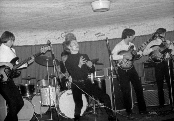 Groupe de rock au Golf-Drouot, 1964