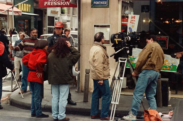 Yves Rénier on the set of the "Commissaire Moulin" TV series