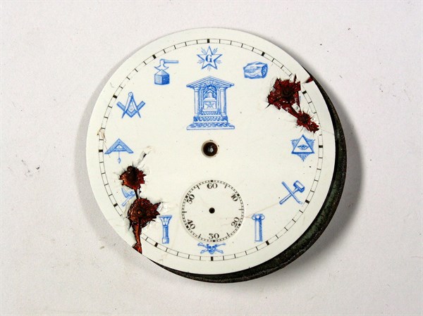 Enamelled dial.