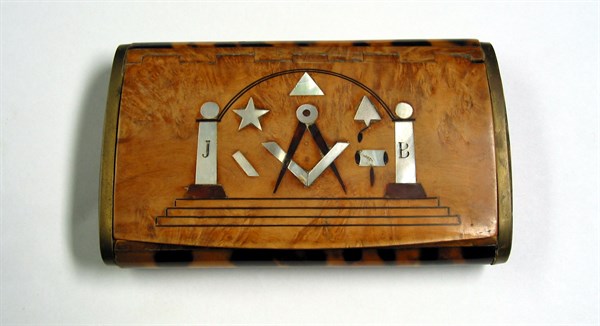 Wooden snuffbox with Masonic theme.