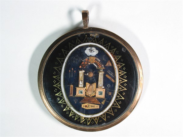 Ponton medallion, lodge carpet design.