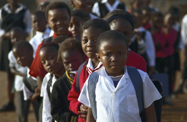 Ecoliers africains en rang