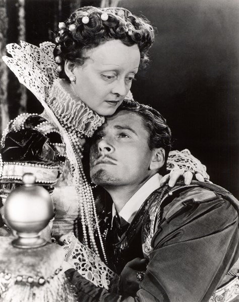 Bette Davis et Errol Flynn, La Vie Privée d'Elisabeth d'Angleterre