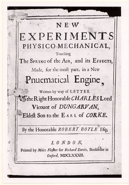 Page de titre de la troisième édition de "Expériences physico-mécaniques sur le ressort de l'air ", de Robert Boyle