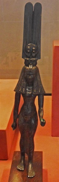 Statue of a goddess of Ancient Egypt