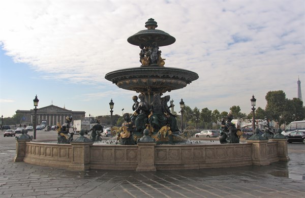 Fountain near the National Assembly