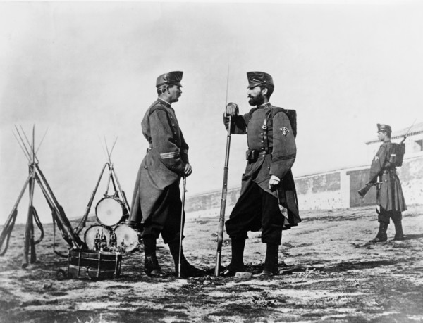 Three Spanish soldiers