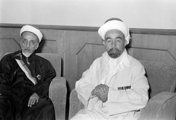 24th anniversary of Arab revolt under King Hussein & Lawrence 1940.