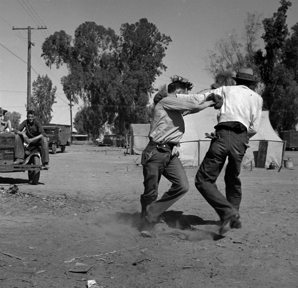 Recreation in a migratory agricultural workers' camp, 1939