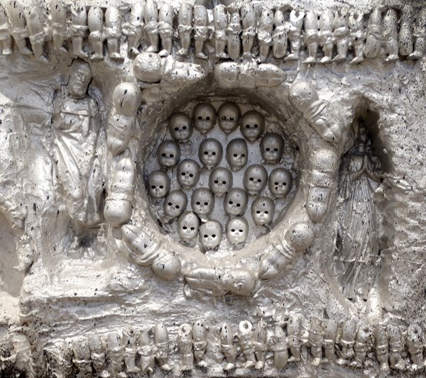 Sculpture titled 'Norte-Dame de Paris' by Niki de Saint Phalle