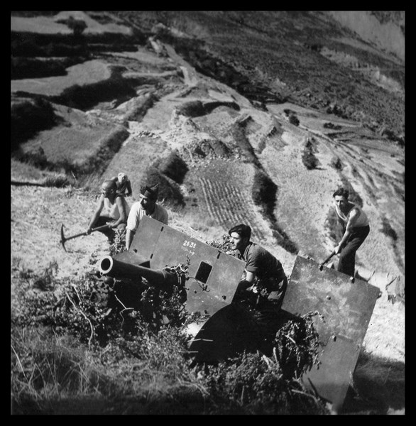 Photograph of soldiers during the Spanish Civil War