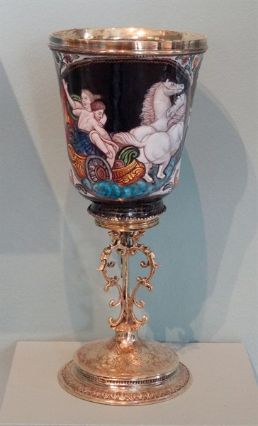 gaming counters;English, tortoiseshell and ivory, about 1800
