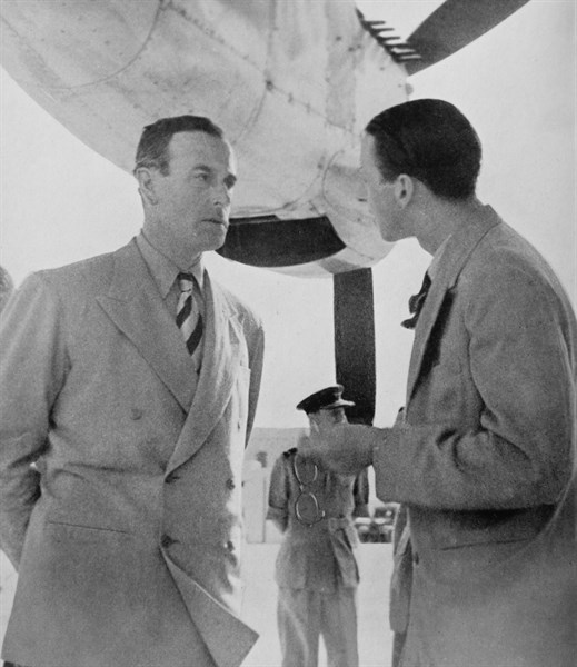 British colonial official talks with Lord Mountbatten Viceroy of India 1947