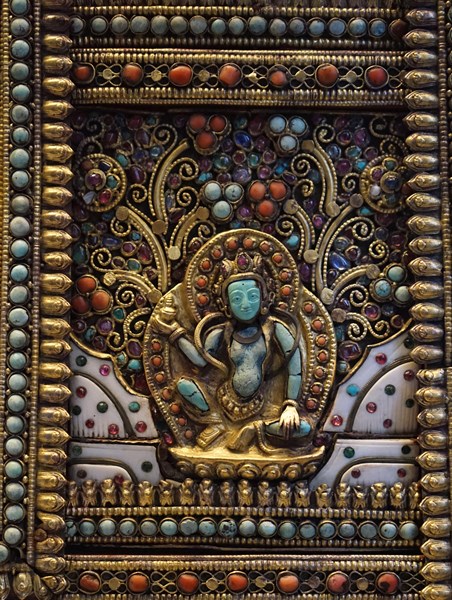 Altar screen of metal